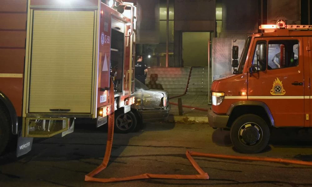 Άγιοι Ανάργυροι: Νεκρή σε πυρκαγιά σε διαμέρισμα ηλικιωμένη γυναίκα